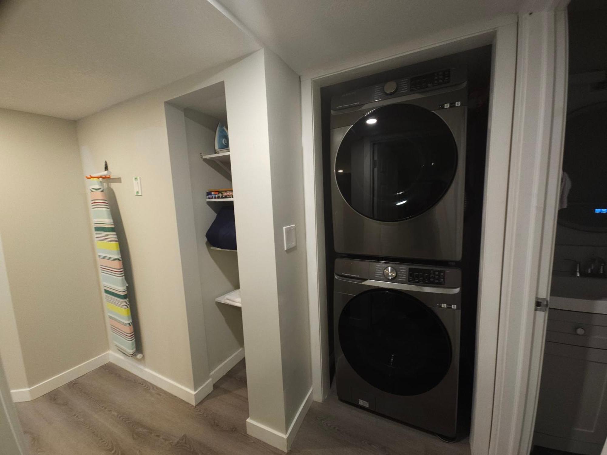 Cozy 2 Bedroom Suite, Queen Beds, Near The Airport 埃德蒙顿 外观 照片
