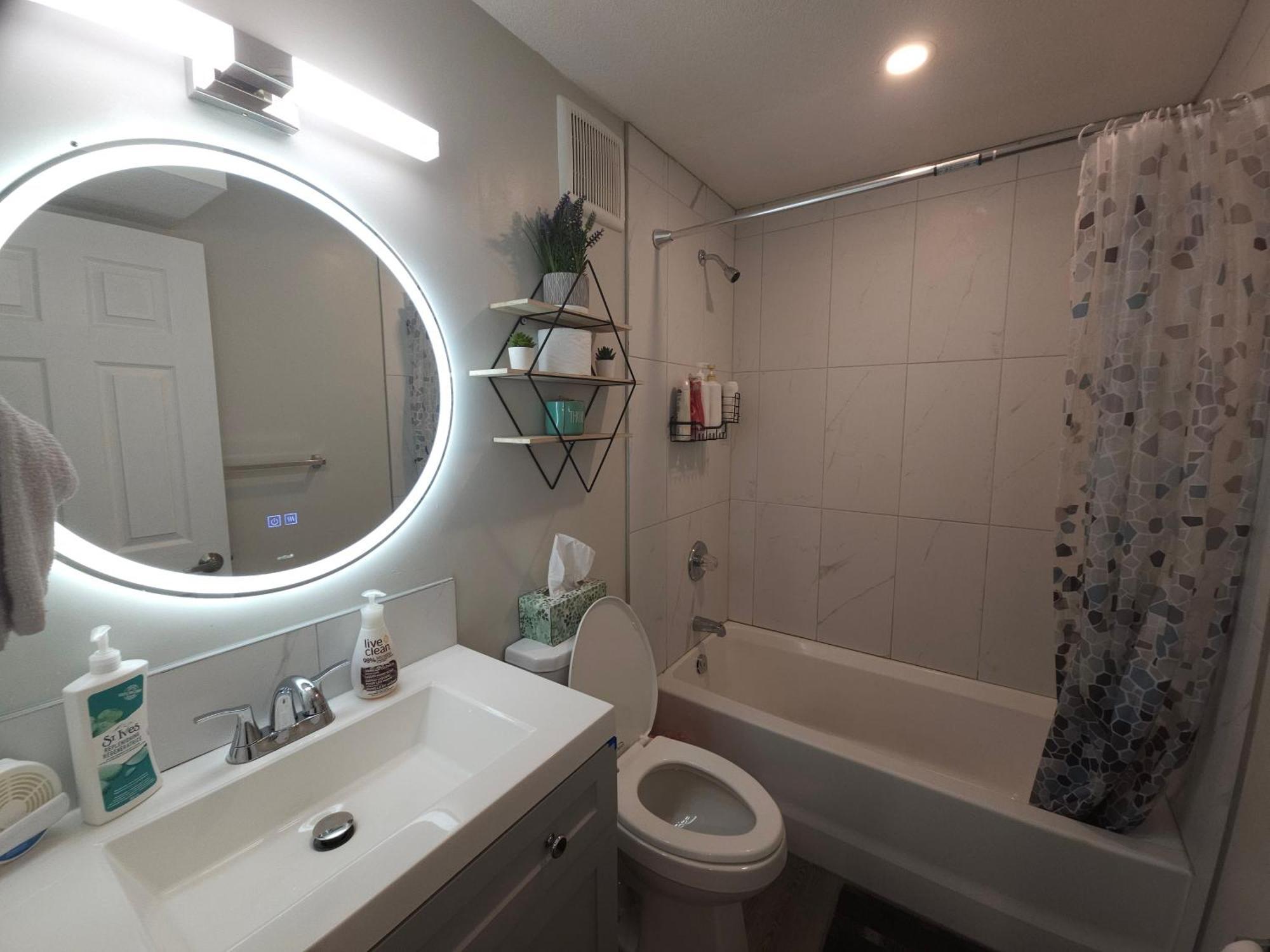 Cozy 2 Bedroom Suite, Queen Beds, Near The Airport 埃德蒙顿 外观 照片