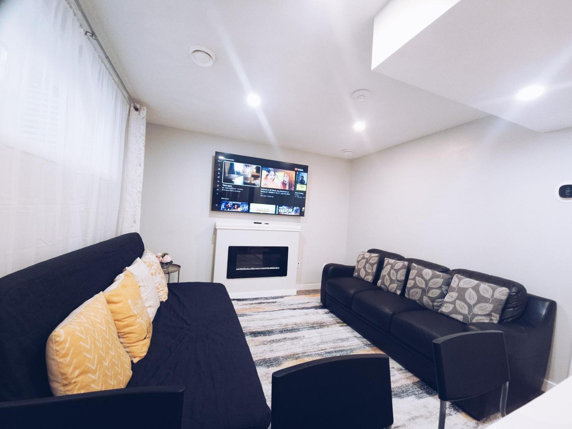 Cozy 2 Bedroom Suite, Queen Beds, Near The Airport 埃德蒙顿 外观 照片
